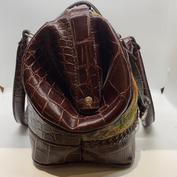 Vintage grained Leather bag with tapestry embroidered front - Picture 3 of 13